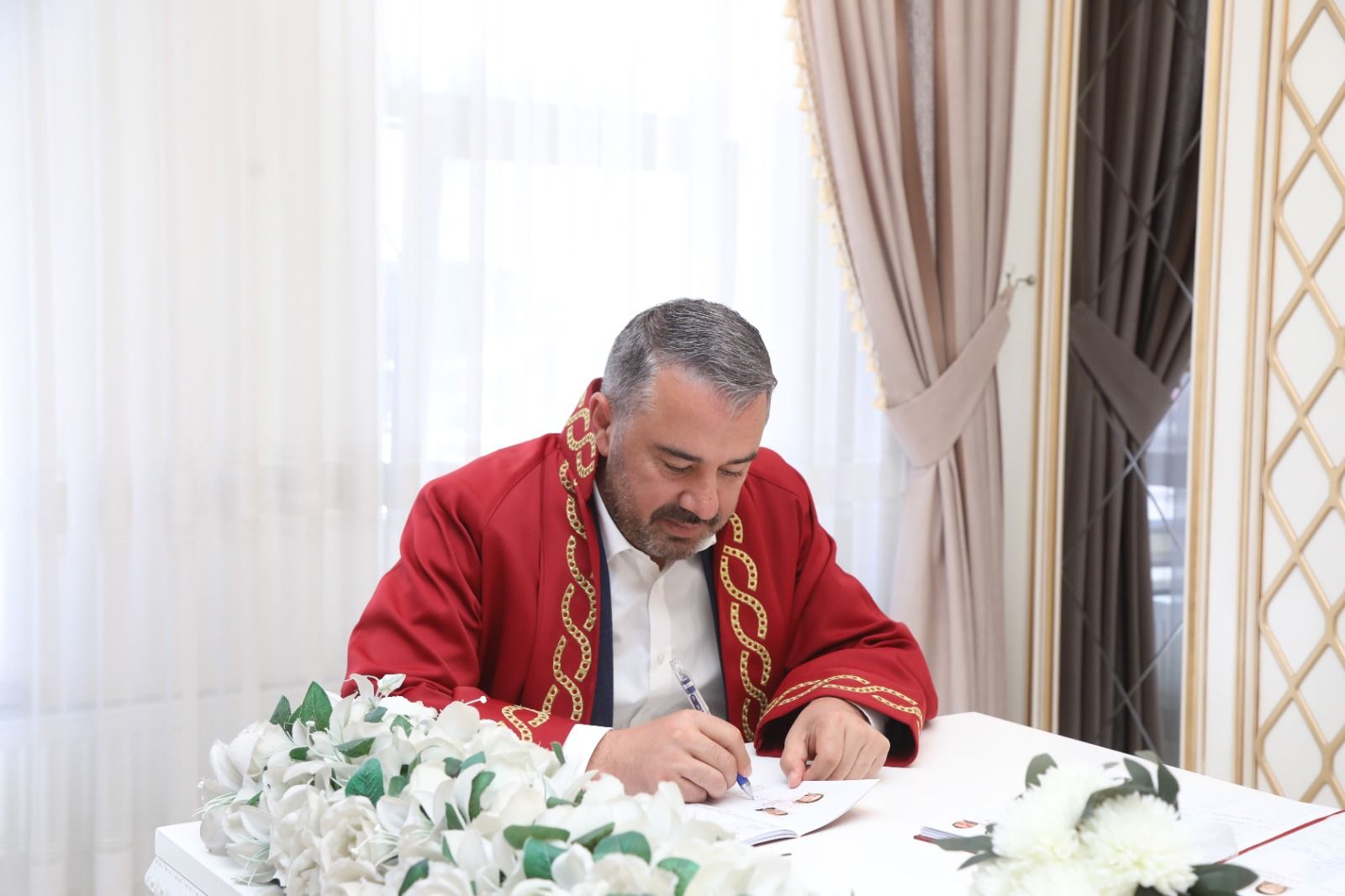 ÖZEL TARİHTE ÖMÜRLÜK İMZA 