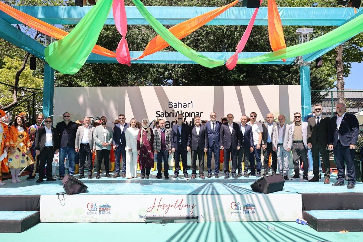SABRİ AKPINAR PARKI YENİ YÜZÜYLE GÖZ KAMAŞTIRIYOR 