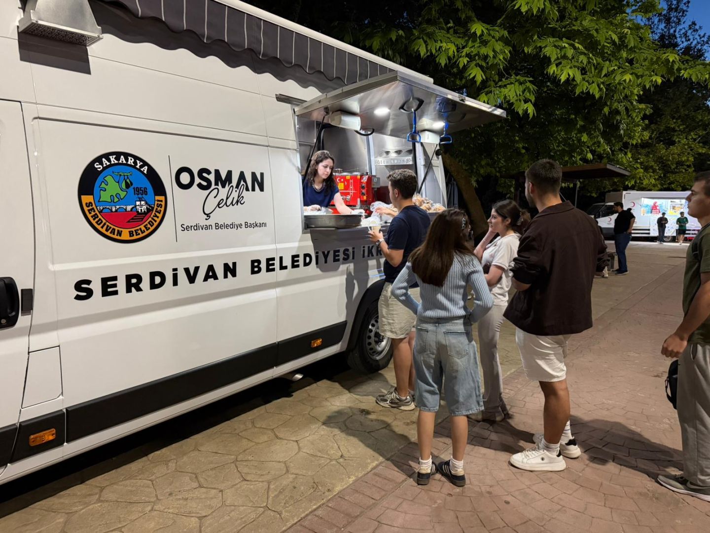 SERDİVAN’DA SOSYAL DESTEK ÇALIŞMALARI ARALIKSIZ SÜRÜYOR 