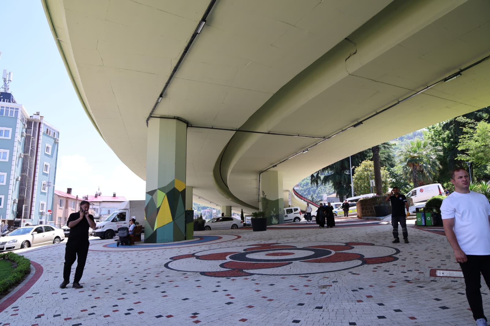 VİYADÜK ALTI MODERN DÜZENLEMEYLE HAYAT BULDU