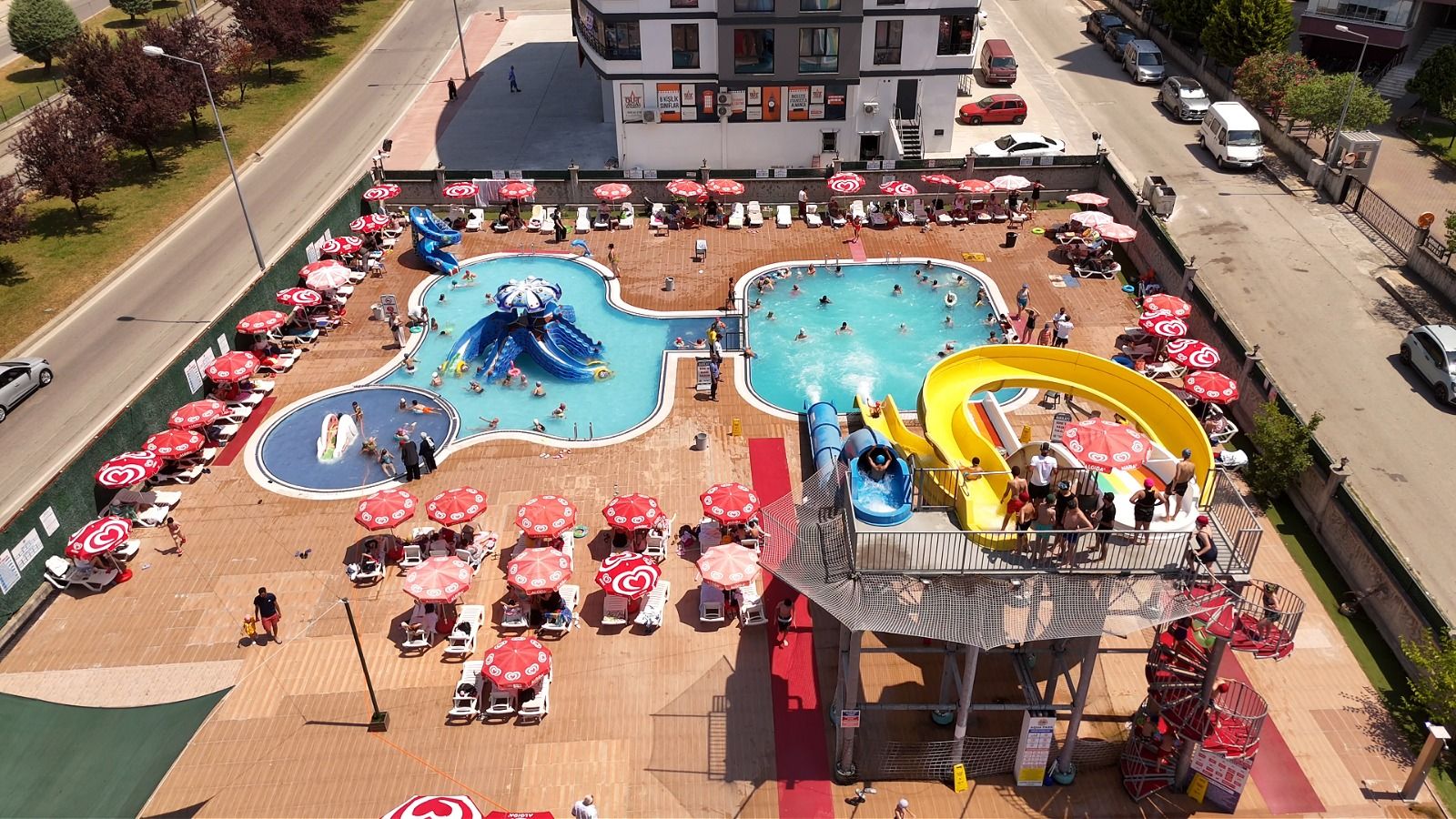 ATAKUM AQUA PARK YAZ SEZONUNU AÇTI 