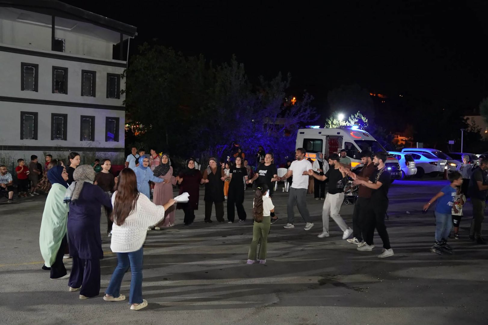 PARK KONSERLERİ COŞKUYLA SÜRÜYOR 