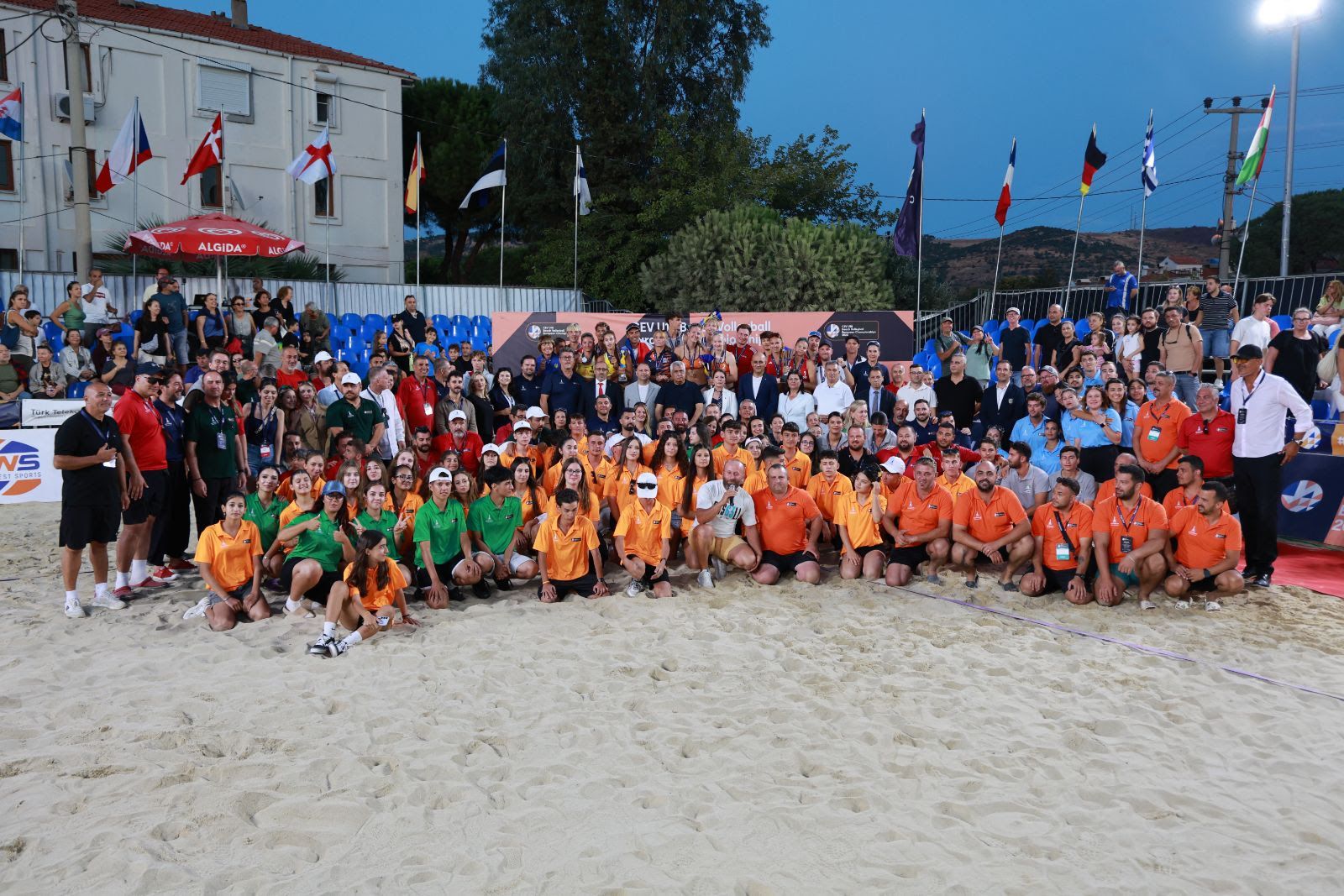 CEV U18 AVRUPA PLAJ VOLEYBOLU ŞAMPİYONASI RÜZGARI FOÇA’DA ESTİ