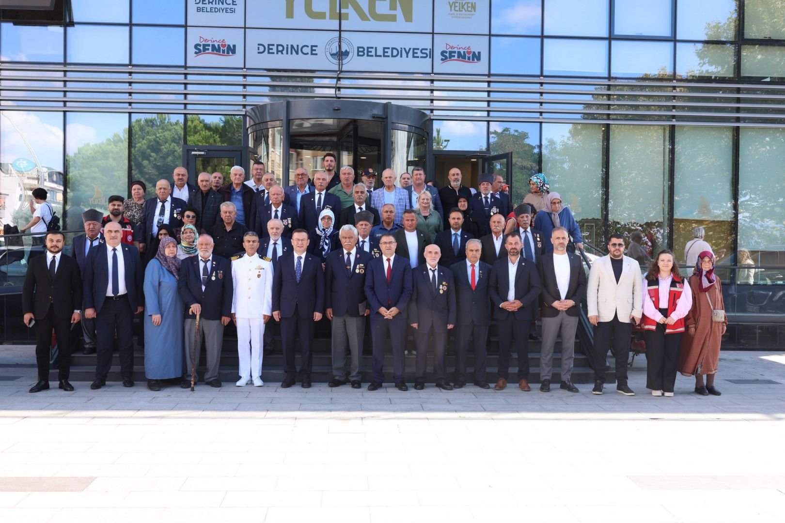 GAZİLERİN FEDAKÂRLIKLARI DERİNCE’DE YÂD EDİLDİ 