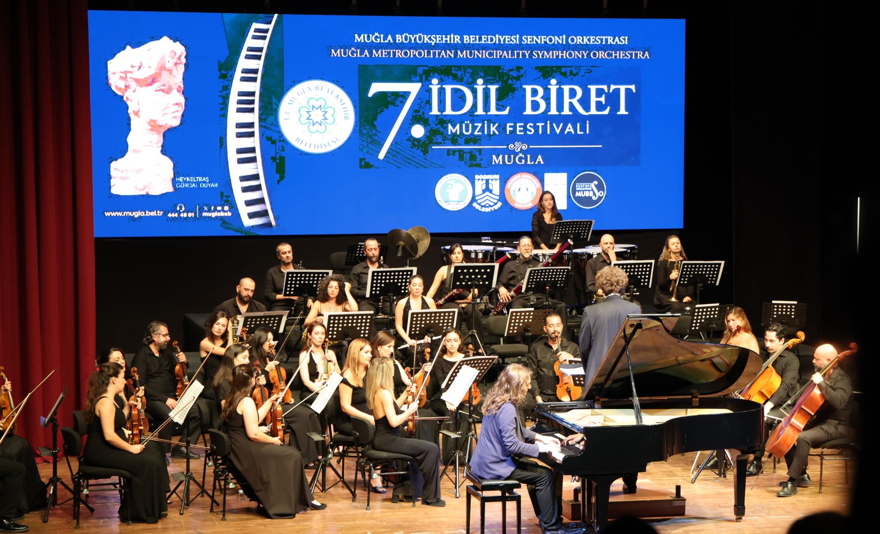 KLASİK MÜZİĞİN EZGİLERİ MUĞLA’NIN ÜÇ İLÇESİNDE YANKILANDI 